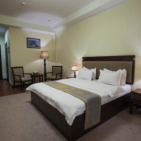 Zargaron Plaza Hotel Bucara Exterior foto