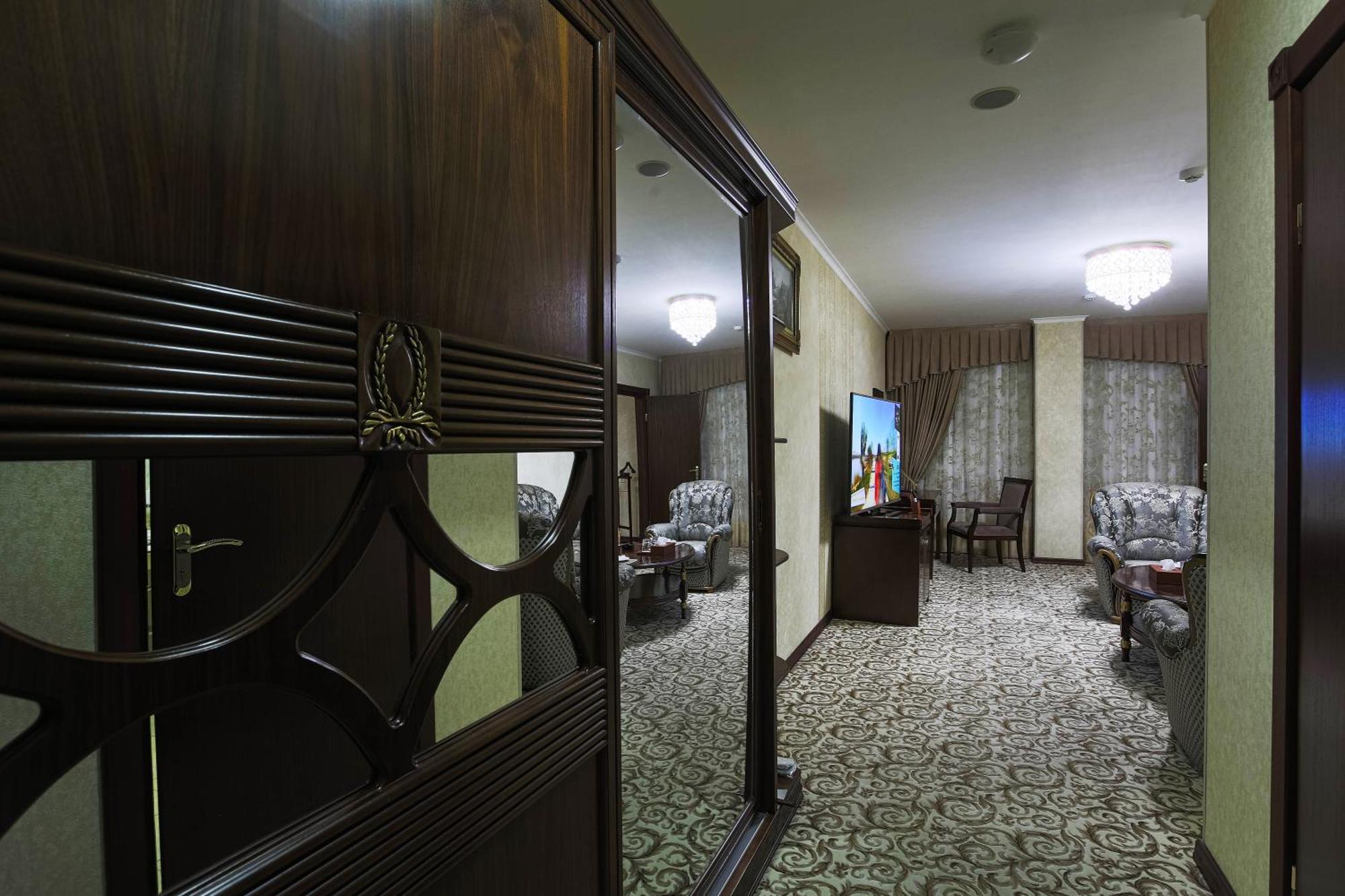 Zargaron Plaza Hotel Bucara Exterior foto