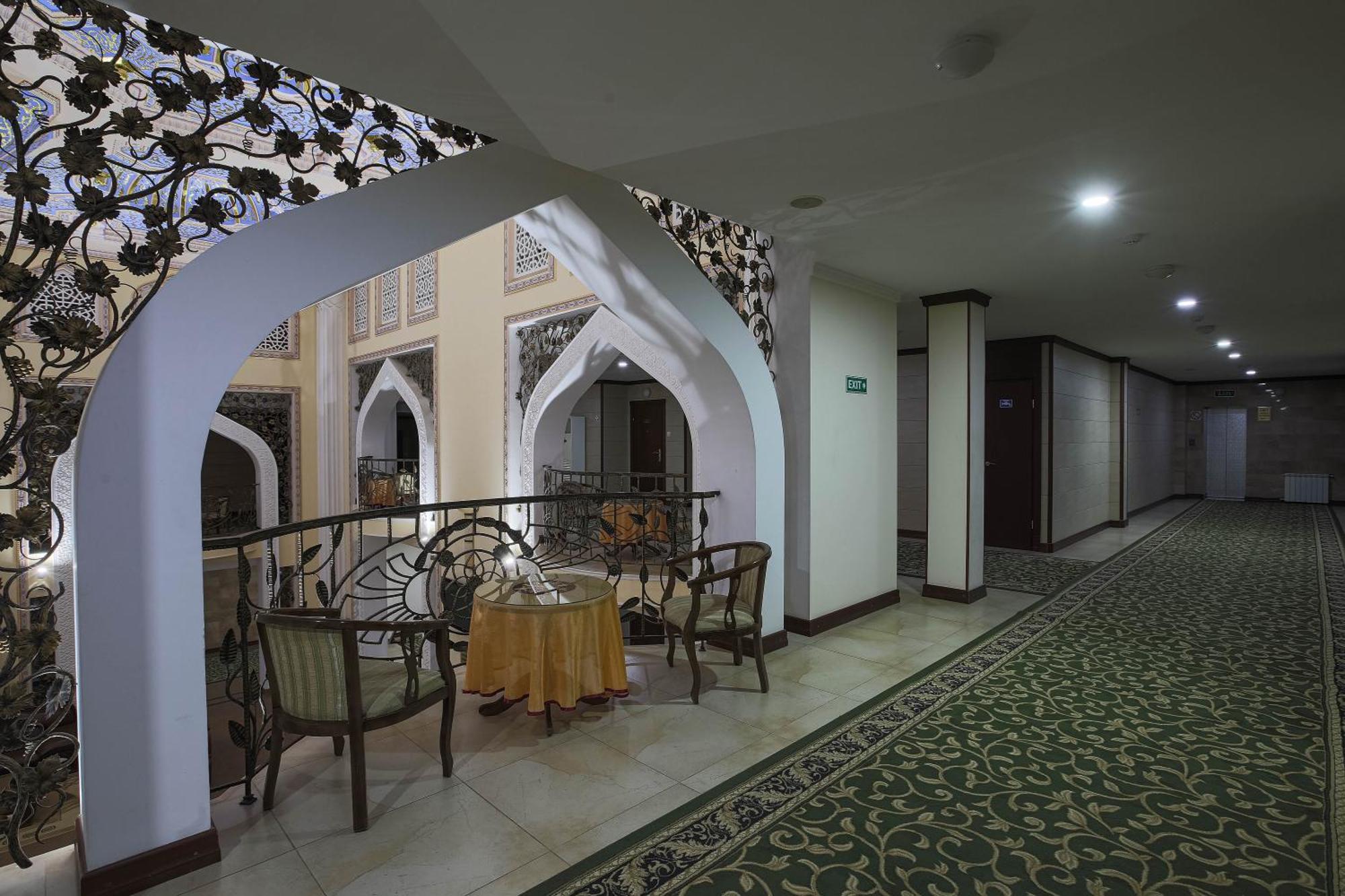 Zargaron Plaza Hotel Bucara Exterior foto