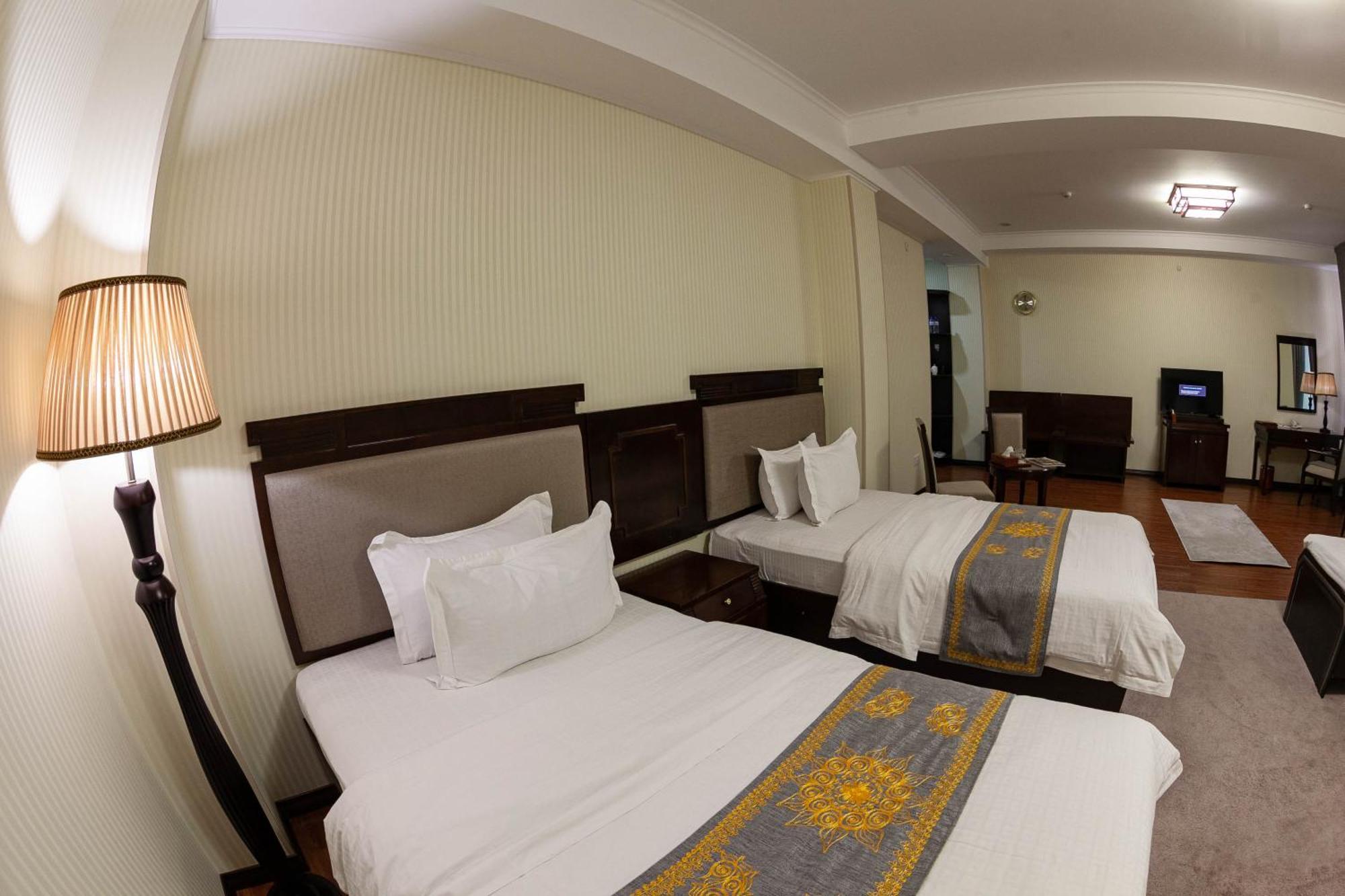 Zargaron Plaza Hotel Bucara Exterior foto